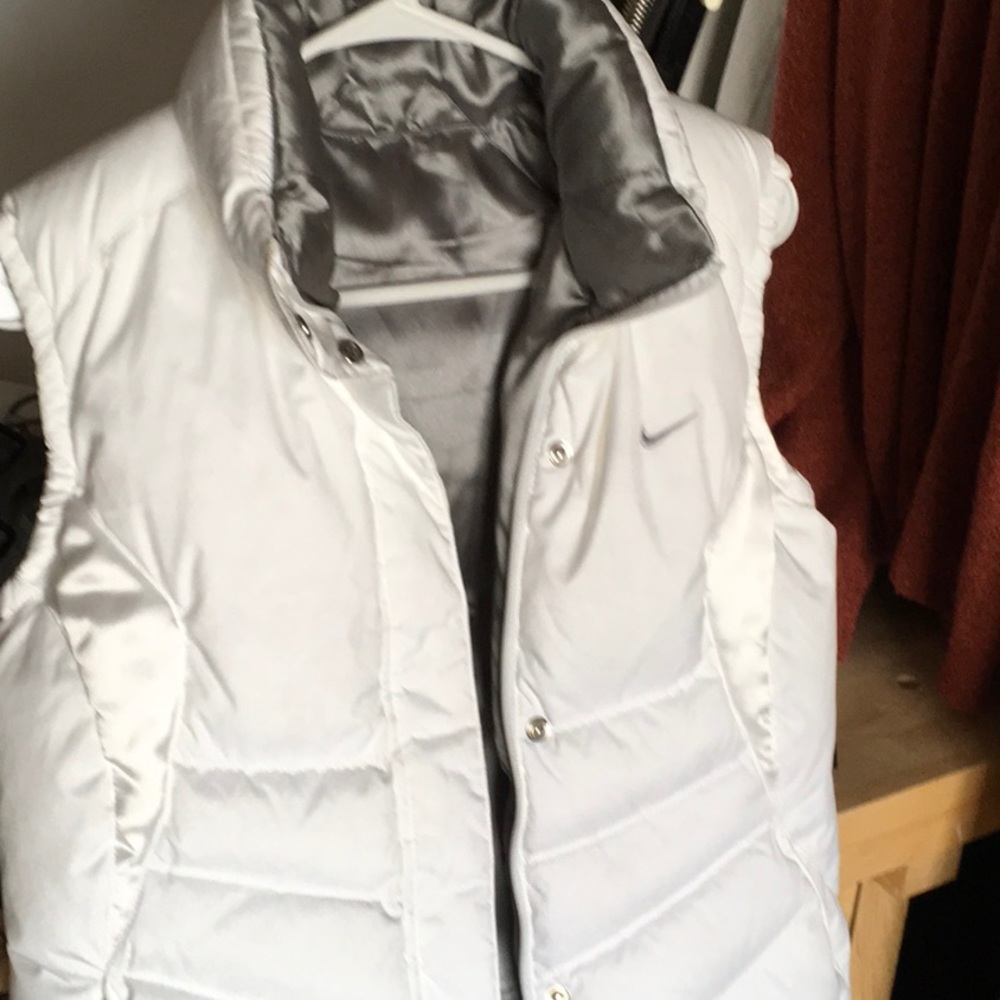 Nike puffer vest